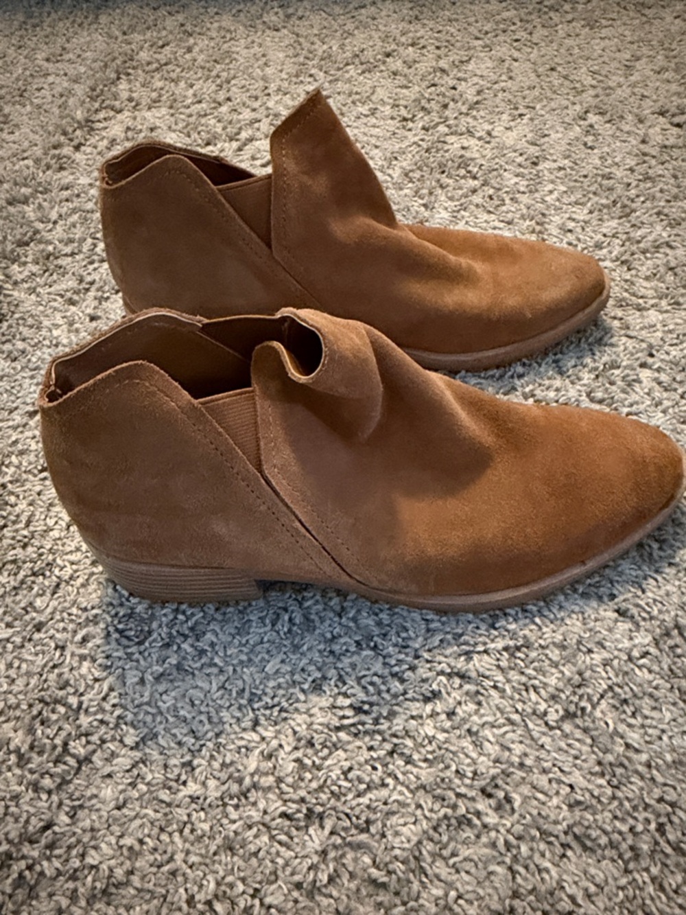 Dolce Vita Tan Suede V-Cut Ankle Booties